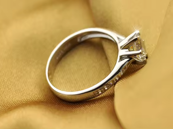 Luxury 925 Silver Classic Ring for Women
