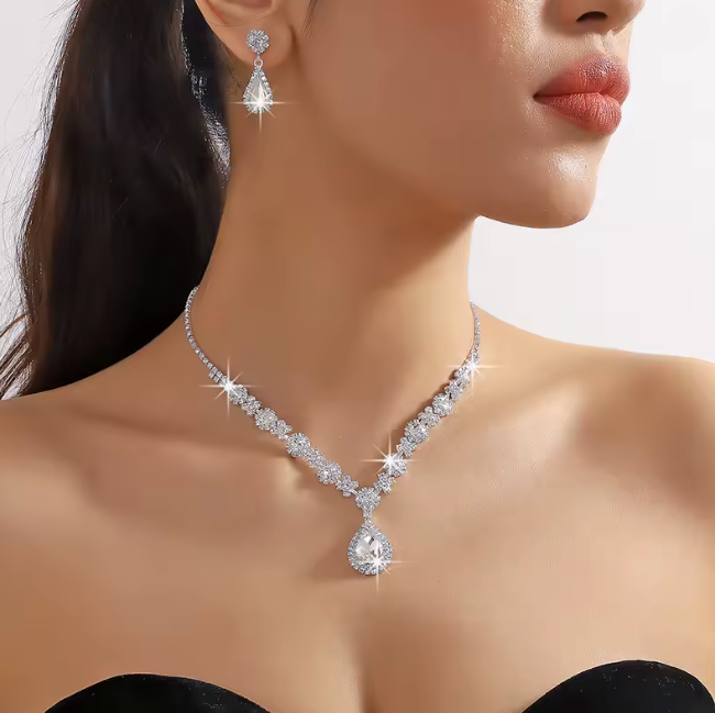 Crystal droplet necklace with earrings Set